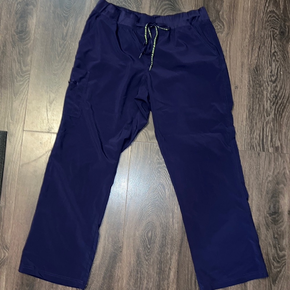Med Couture scrub pants